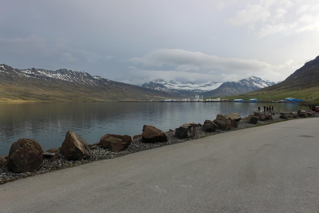 Hotel Capitano Neskaupstadur Bagian luar foto