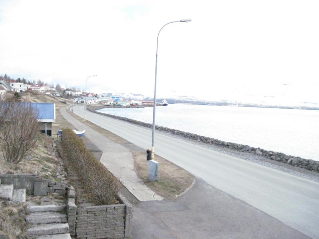 Hotel Capitano Neskaupstadur Bagian luar foto